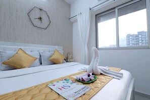 1 slaapkamer, een bureau, een strijkplank/strijkijzer, wifi