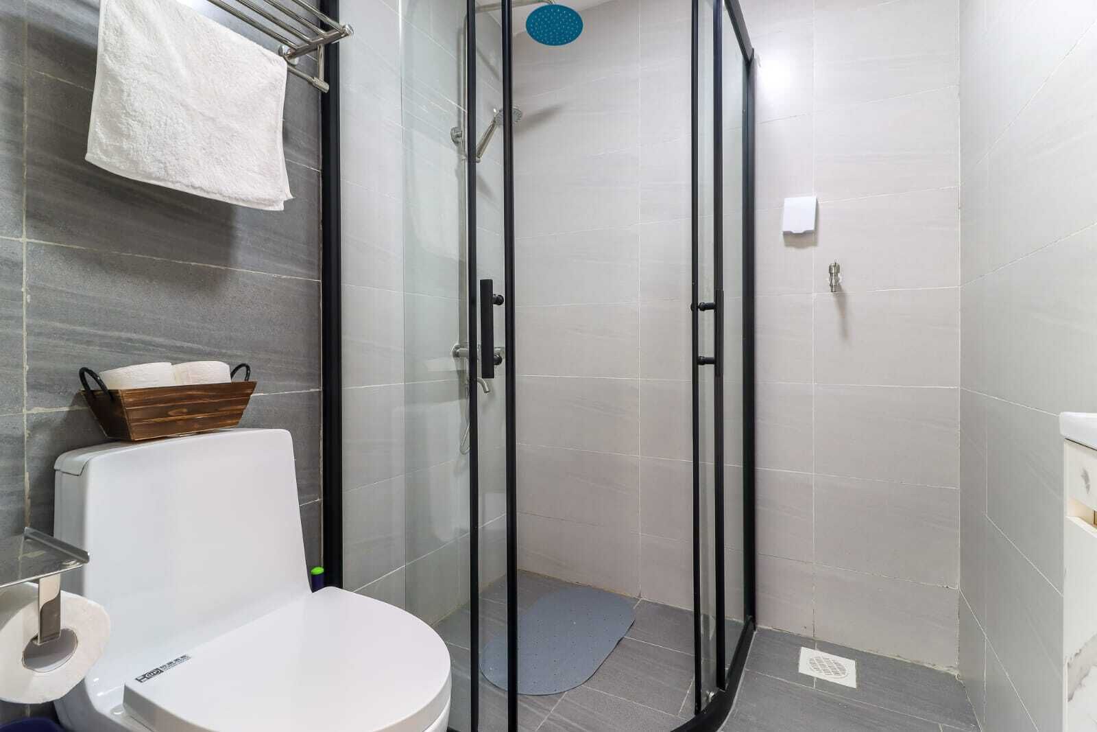 Classic Studio, City View | Bathroom | Free toiletries, slippers, towels, soap