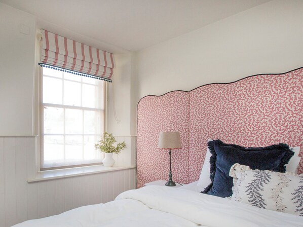 2 bedrooms, individually decorated, individually furnished, free WiFi