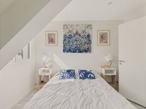 3 bedrooms, free WiFi - 180m to beach, flat for 4 adults / 4 kids (Pornichet)