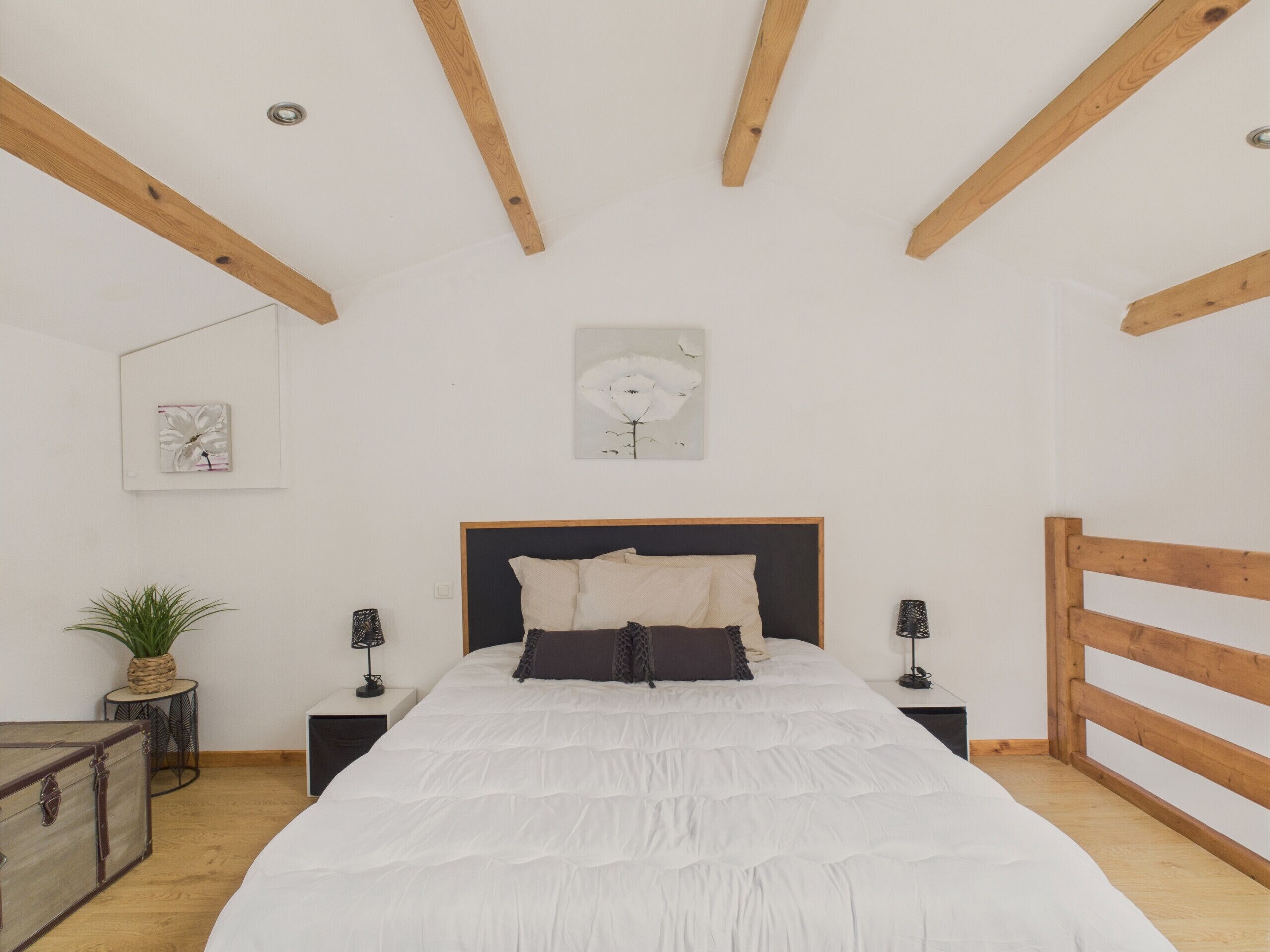 2 slaapkamers, een strijkplank/strijkijzer, gratis wifi