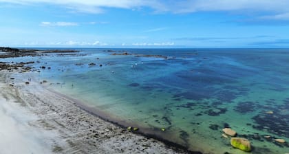 Meerblick – 100 m vom Strand – 4 Erwachsene, 1 Kind
