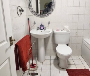 Apartment, 1 Bedroom | Bathroom - Charming Victorian Apartment in Central Wolverhampton (Wolverhampton)