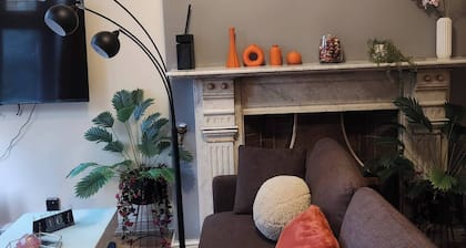 Charming Victorian Apartment in Central Wolverhampton