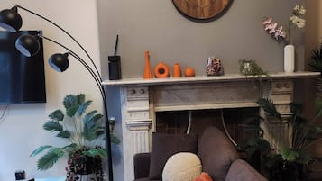 Apartment, 1 Bedroom | Living area