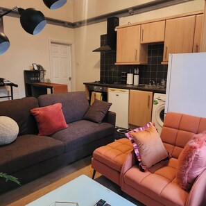 Apartment, 1 Bedroom | Living area