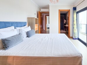 2 عدّة غرف نوم ومكواة/لوح كي وواي فاي مجانًا وملاءات أسرّة