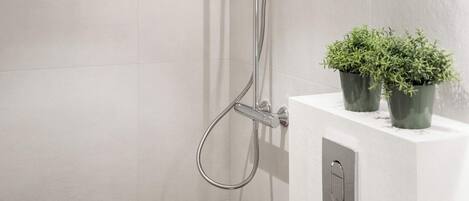 ヘアドライヤー、タオル