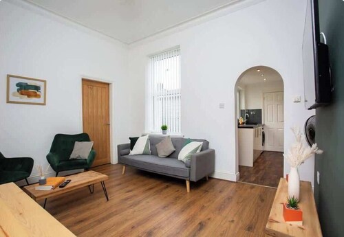 3BR Retreat | High Barnes | Wifi