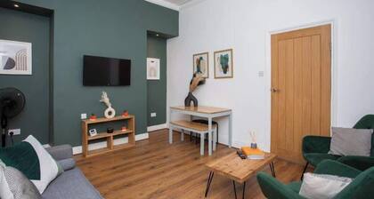 3BR Retreat | High Barnes | Wifi