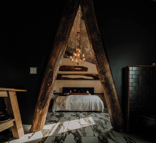 Rent both the Highbanks and Southview spaces for a full "West Barn" experience!