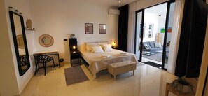Deluxe Apartment, 2 Bedrooms, Patio, Garden View