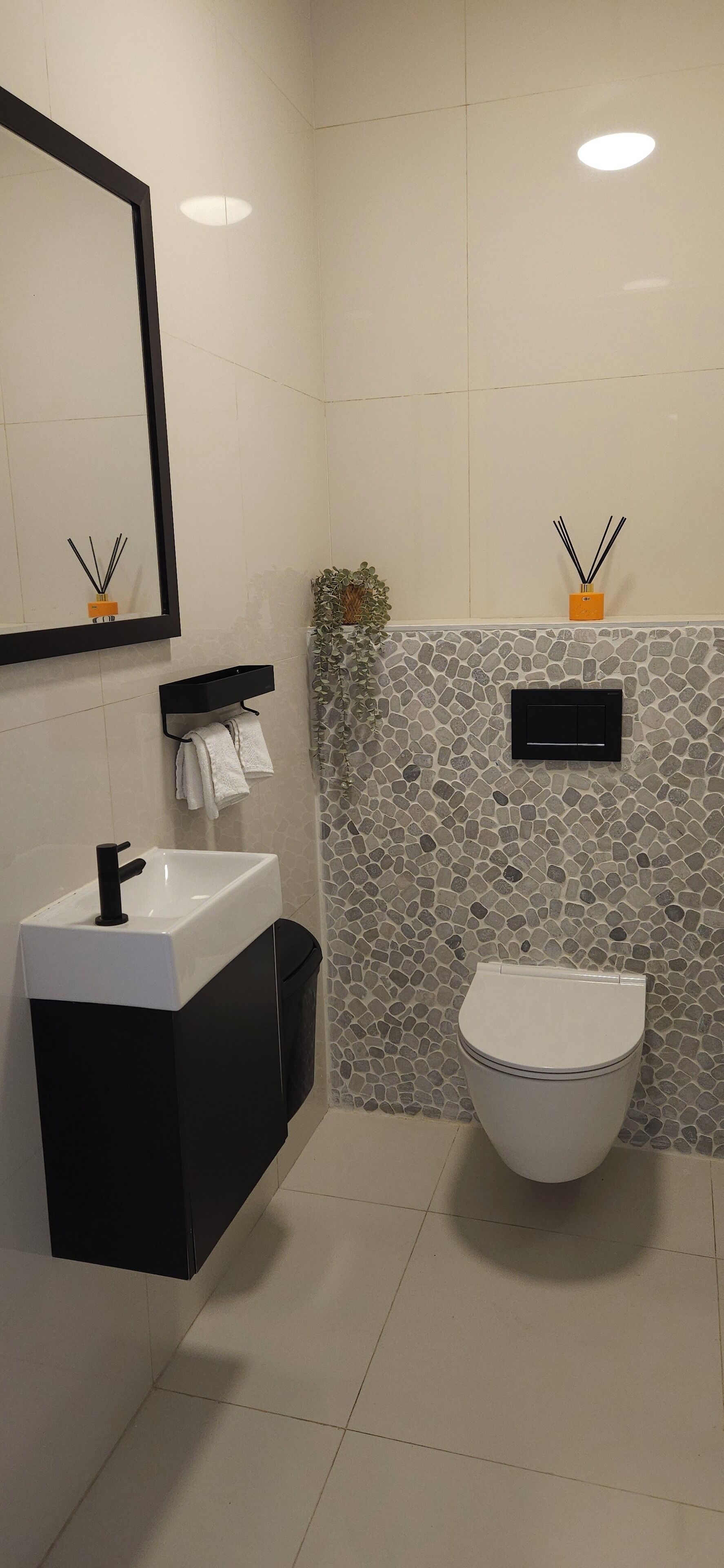 Deluxe Apartment, 2 Bedrooms, Patio, Garden View | Raised toilet seat