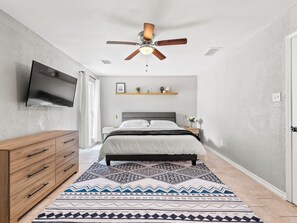 4 chambres, fer et planche à repasser, Wi-Fi gratuit, draps fournis