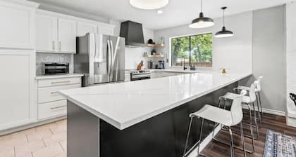 Casa Chilluxe / 4BR + Ping Pong