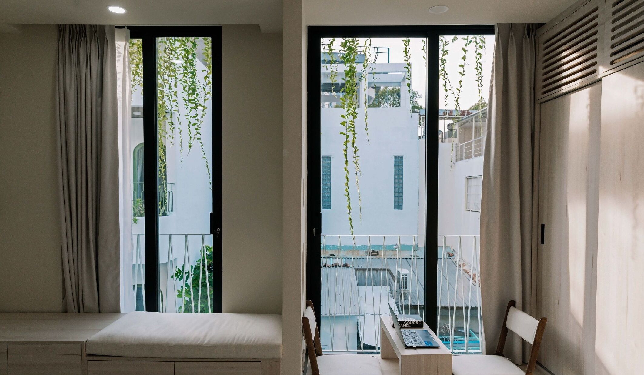 Studio Suite, Private Bathroom, City View