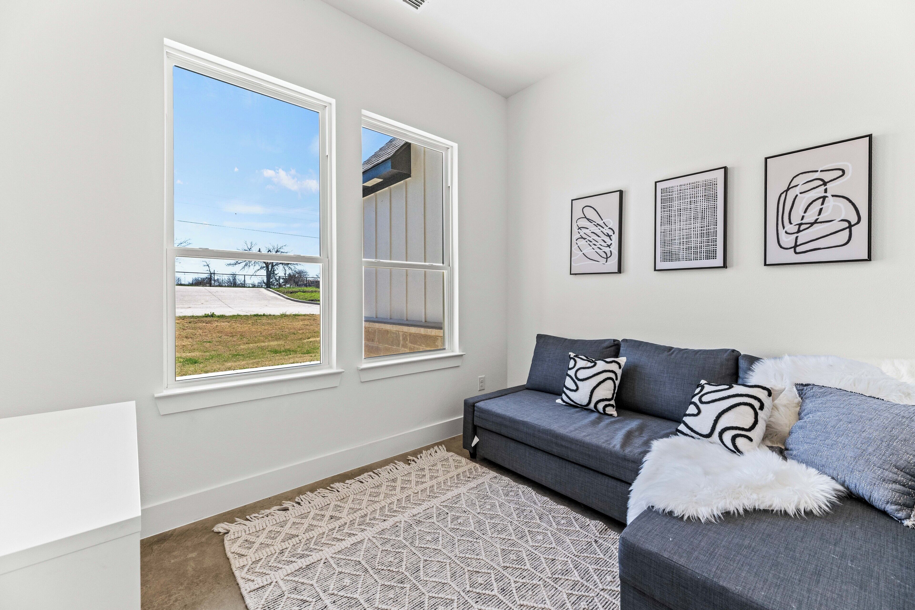 Smart TV, fireplace, offices