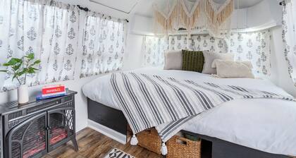 Flight of Fancy Vintage Airstream Rental