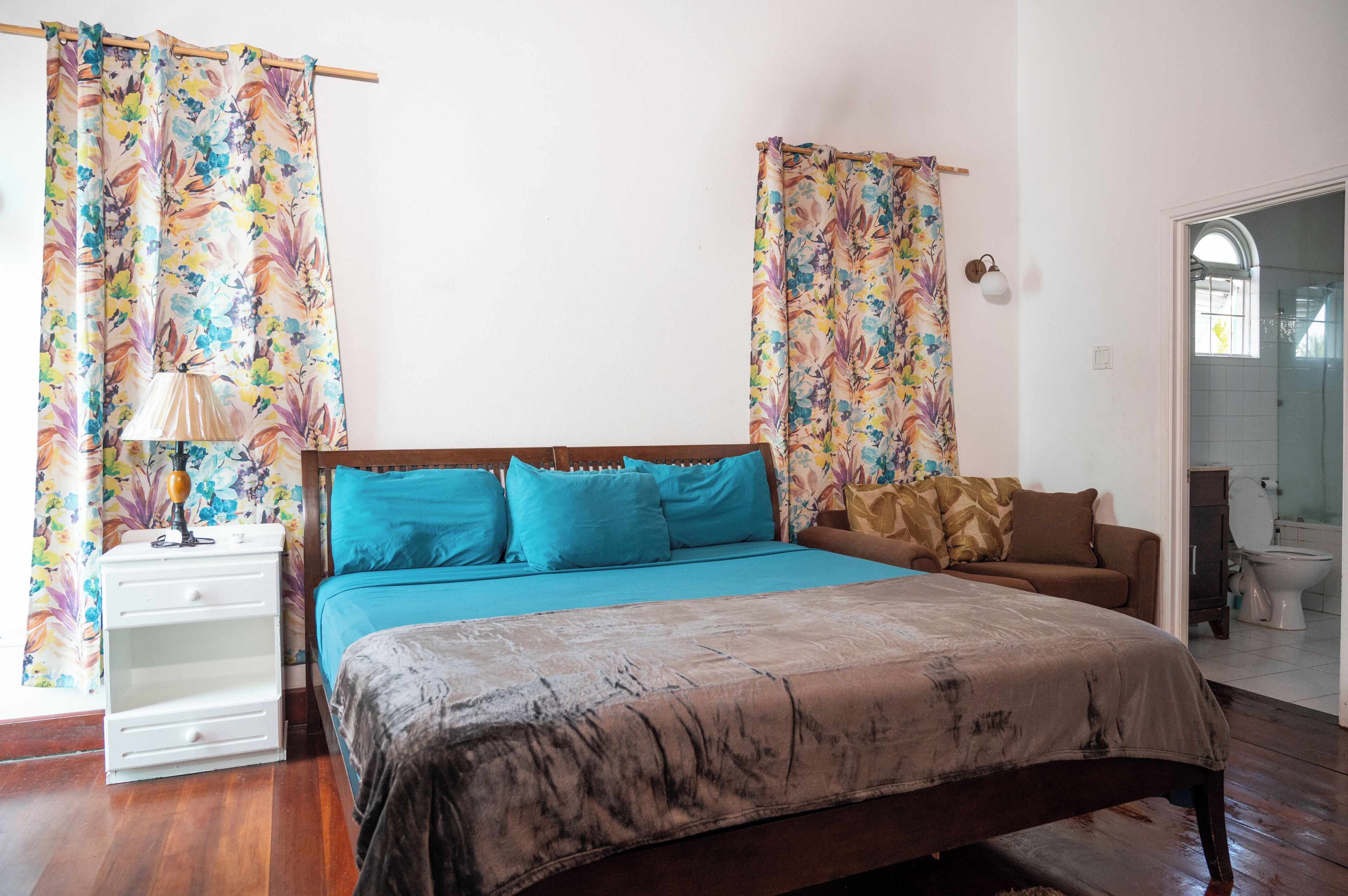 In-room safe, iron/ironing board, free WiFi