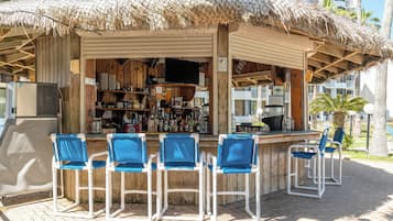 Bar (in der Unterkunft)