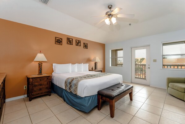 3 bedrooms, iron/ironing board, Internet, bed sheets