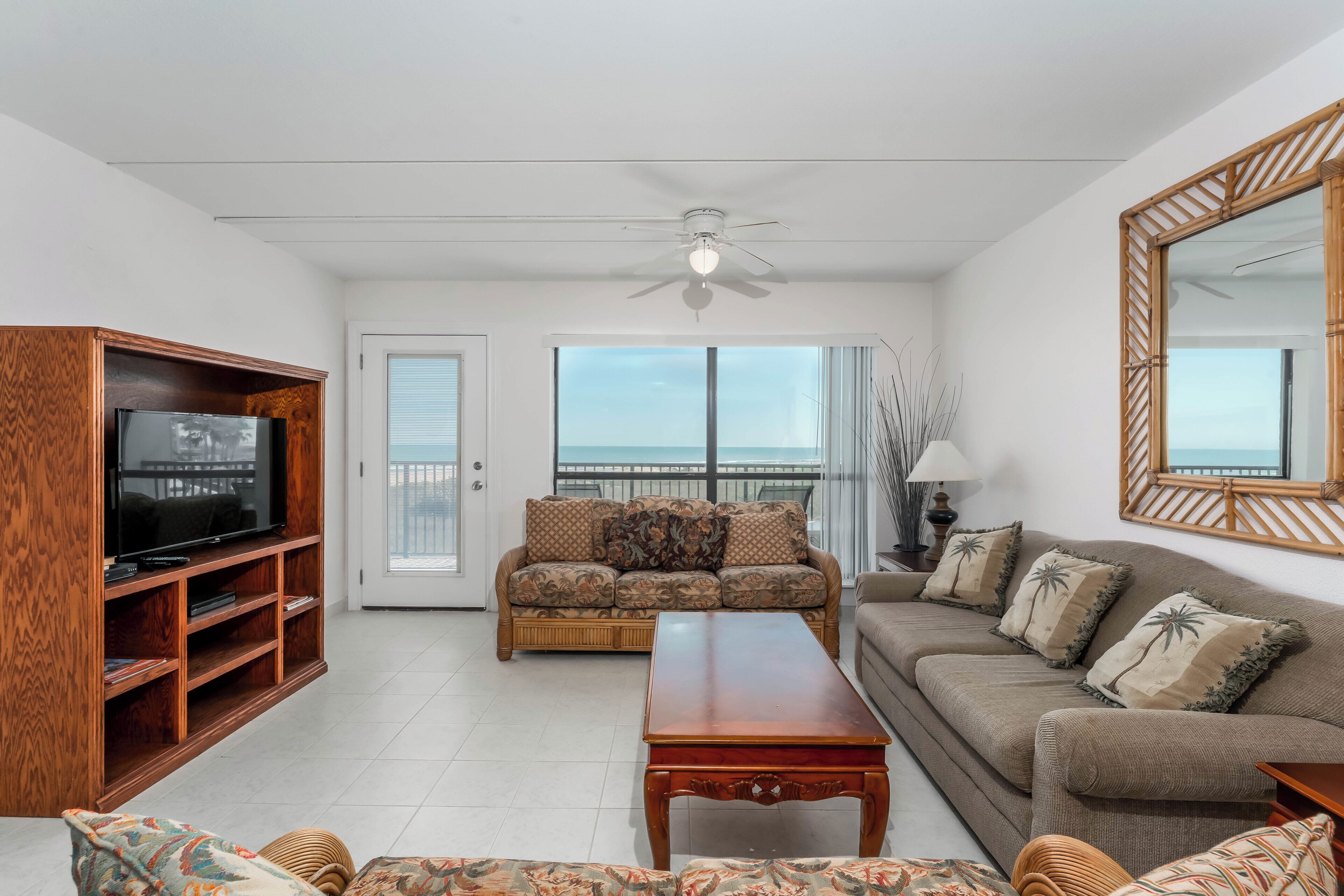 Een televisie en een dvd-speler