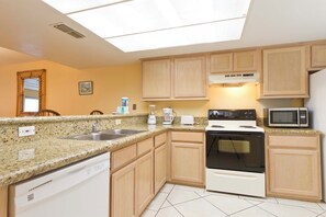 Fridge, microwave, stovetop, dishwasher