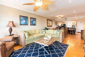 Fernseher, DVD-Player