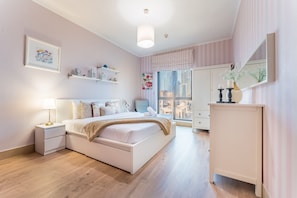 1 chambre, coffres-forts dans les chambres, fer et planche à repasser