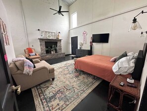 Iron/ironing board, travel cot, free WiFi, bed sheets