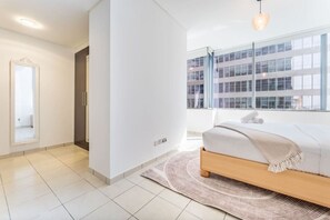 2 dormitoris, planxa i posts de planxar, wifi i roba de llit 