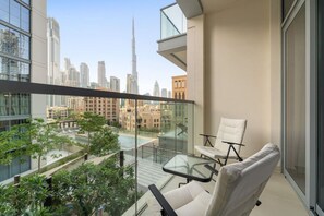 Property grounds - FIRST CLASS | 1BR | Burj Khalifa & Pool View (Downtown)