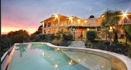 River Rock Retreat Maroochy. Sunshine Coast Hinterland 10 acre resort style