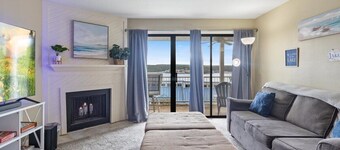 Cozy Pet-Friendly Condo w/ Pool