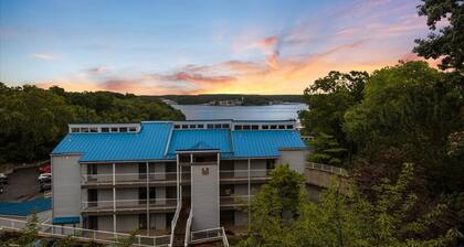 Cozy Pet-Friendly Condo w/ Pool