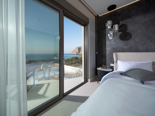 5 bedrooms, WiFi, bed sheets