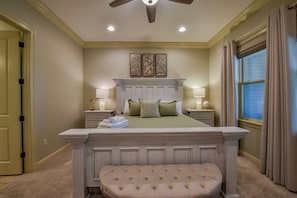 3 bedrooms, desk, iron/ironing board, WiFi