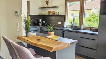 Mikrowelle, Ofen, Geschirrspüler