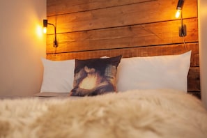 Standaard appartement | Een bureau, een laptopwerkplek, een strijkplank/strijkijzer, gratis wifi