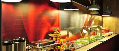 Free daily buffet breakfast