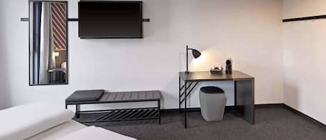 Double Room (French bed) | WiFi (free)