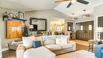 Rumah (4 Bedrooms) | Interior