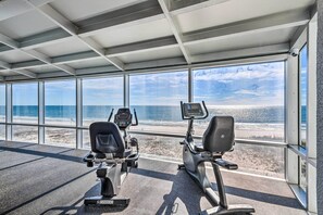 Apartment (3 Bedrooms) | Interior - Gulf Views & Pools: Beachfront Island Tower Condo (Gulf Shores)