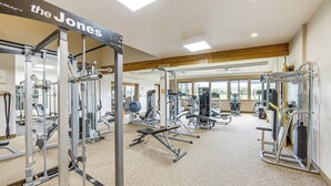 Interior - Mountain Views & Year-round Fun: Fraser Getaway! (Fraser)