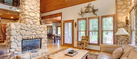 House (2 Bedrooms) | Interior