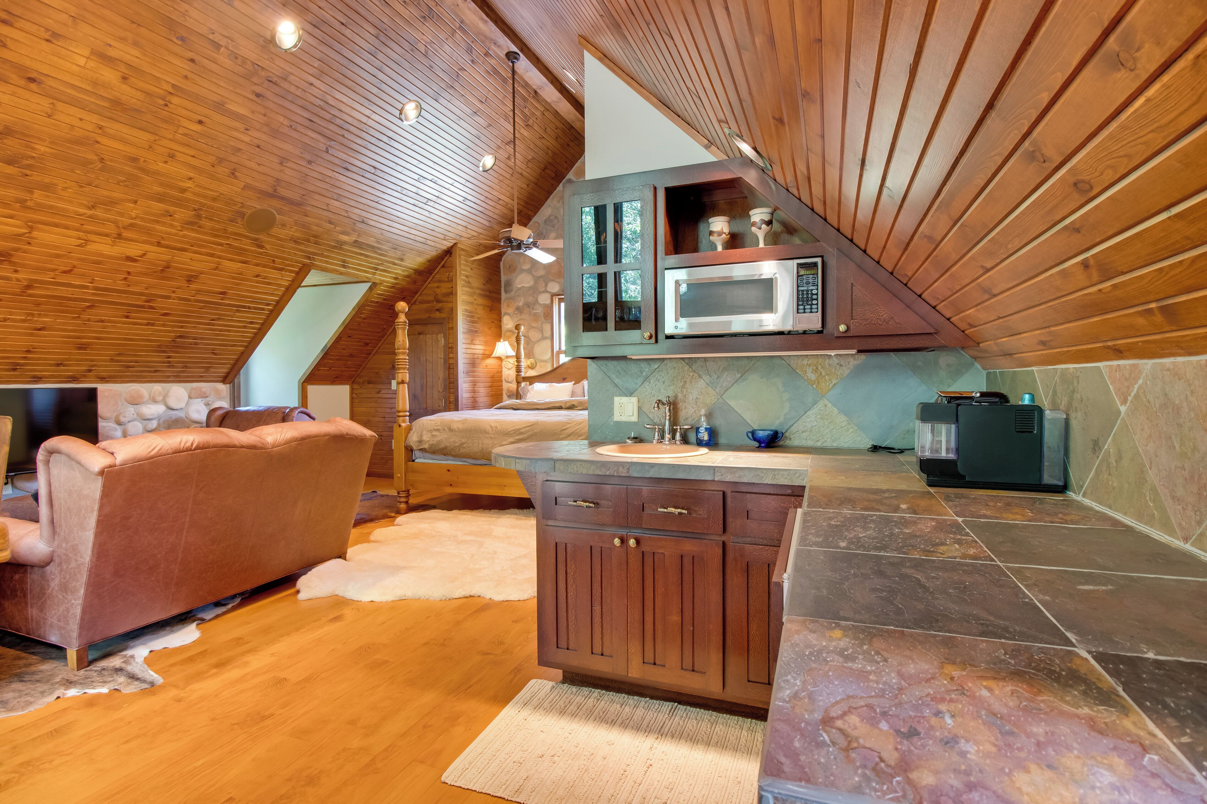 Apartment (0 Bedroom) | Interior