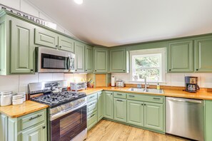 House (2 Bedrooms) | Interior