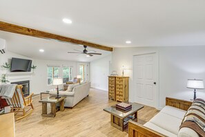 House (2 Bedrooms) | Interior