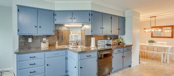 Family Retreat Near Hersheypark w/ Horse Farm View