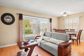 House | 4 bedrooms, Internet